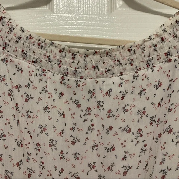 Abercrombie & Fitch White Ditsy Floral Cropped Off Shoulder Long Sleeve Blouse - Picture 5 of 8